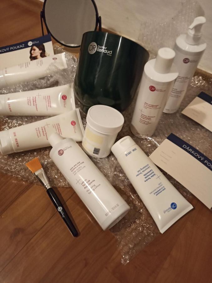 Apartmany Ziakova - Ubytovani Nove Hrady 111 エクステリア 写真